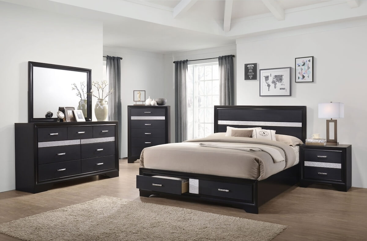 Bed with storage: Miranda Queen 2-drawer Storage Bed Black